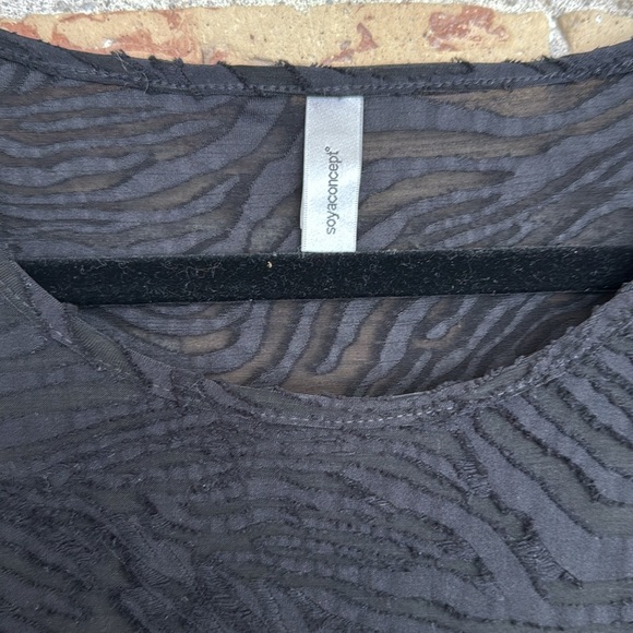 Soya Concepts Black Textured Women's Top - Picture 2 of 4